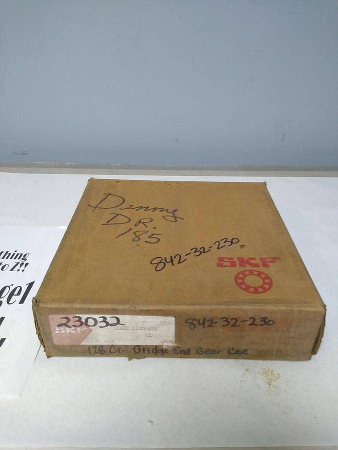 Used SKF,23032 CJ/C3/W33,Spherical Roller Bearing NOS