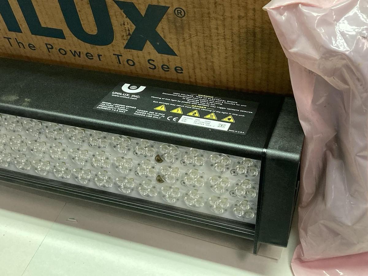 Unilux,Model 500 03-1239-500,LED2000 Series Stroboscopic Light Fixture