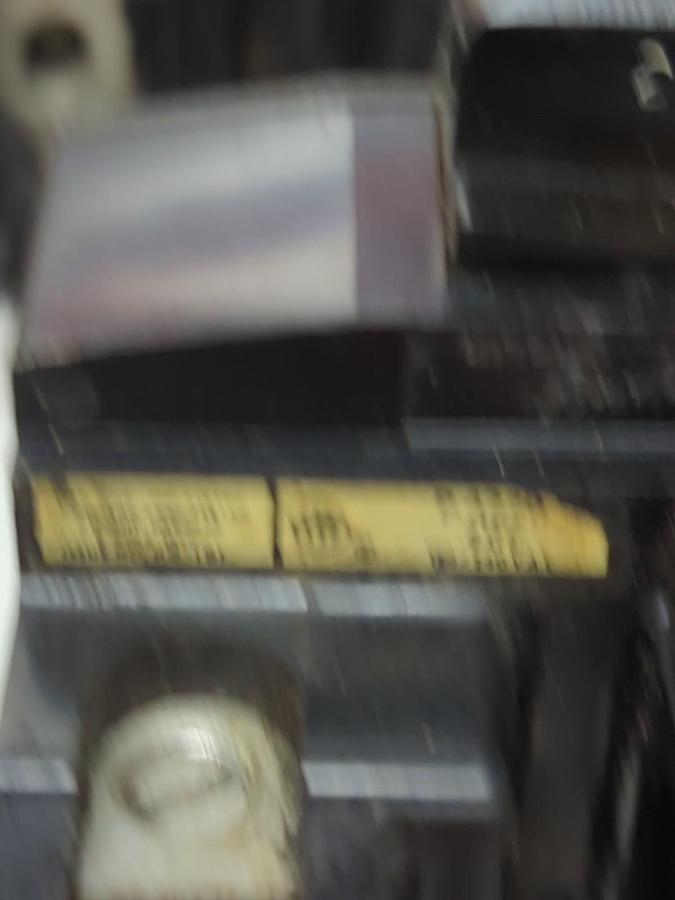 Used BARRY BRO. ELECTRIC,P4220, CIRCUIT BREAKER 20 AMP 2-POLE LOT OF 4 PRE-OWNED