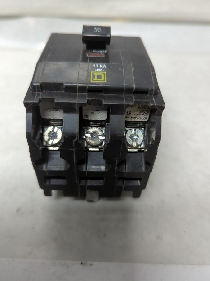 Used SQUARE D,QOB330VH,CIRCUIT BREAKER 30 AMP 3-POLE PRE-OWNED