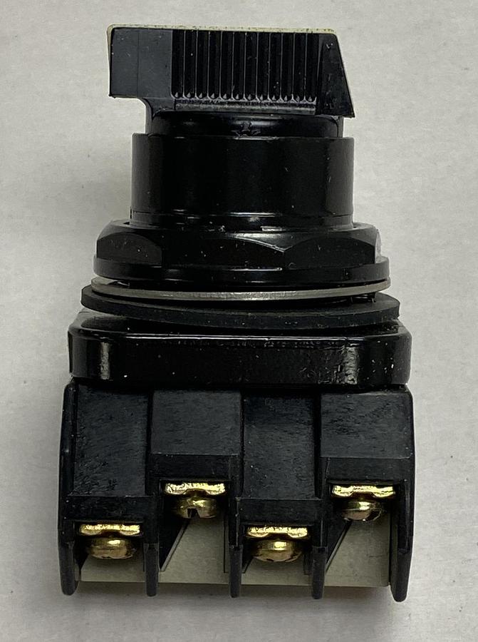 Furnas,52SX2CDBA1,Selector Switch 3 Position NOS