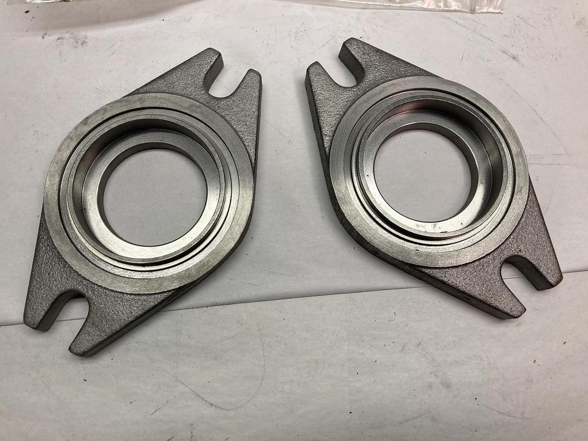 Unbranded,PPU2693015 96870090,Machined Flange Seal Glands LOT OF 2