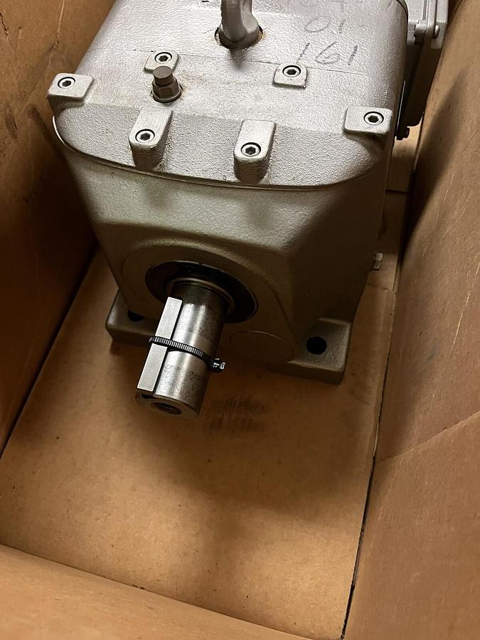 NORD,SK773-80L/4,GEARMOTOR RATIO 140/59 RPM 12 1HP