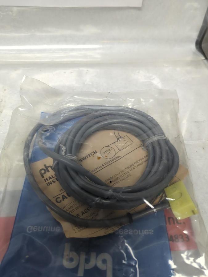 PHD,7518-01-12,HALL SWITCH DUAL OUTPUT SINK & SOURCE NOS