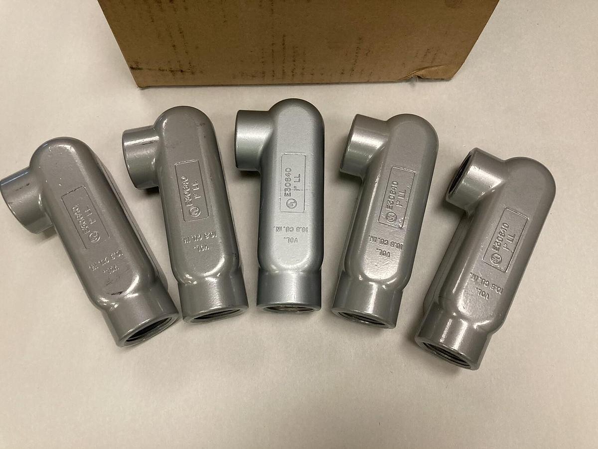 Regal MFG.,8823, Conduit Outlet Body Size 1 Inch LOT OF 5