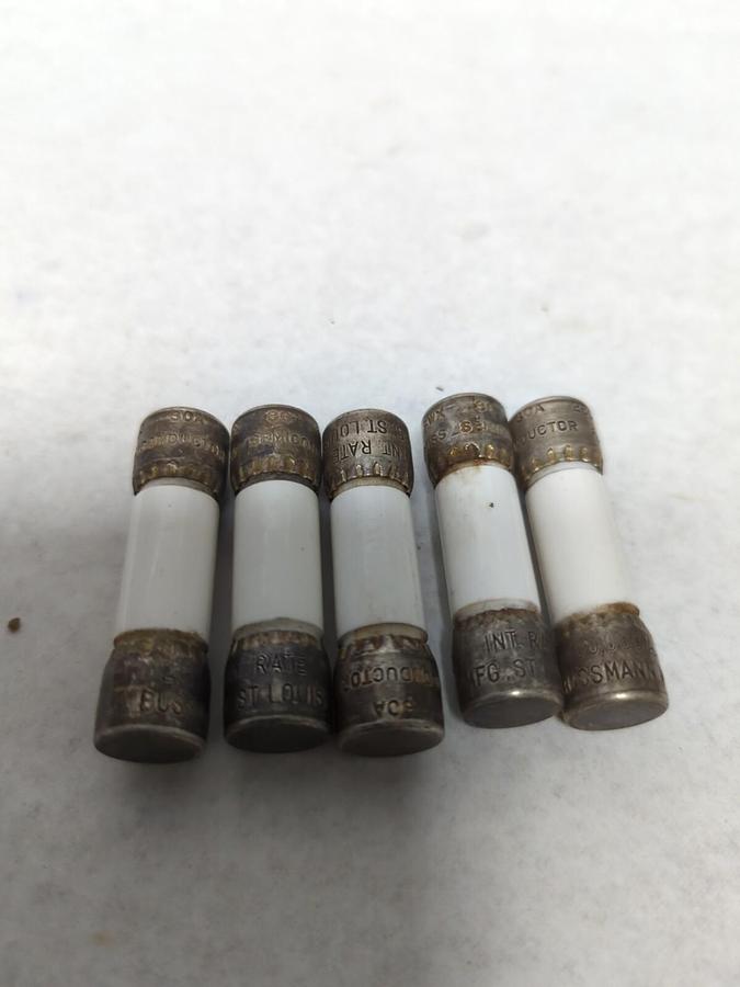 Used COOPER BUSSMANN,FWX 30,SEMICONDUCTOR 30 AMP FUSES LOT OF 5 PRE-OWNED