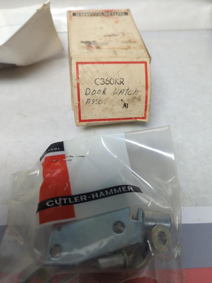 CUTLER-HAMMER,C360KR,DOOR LATCH ASSEMBLY BOX OF 2 NOS