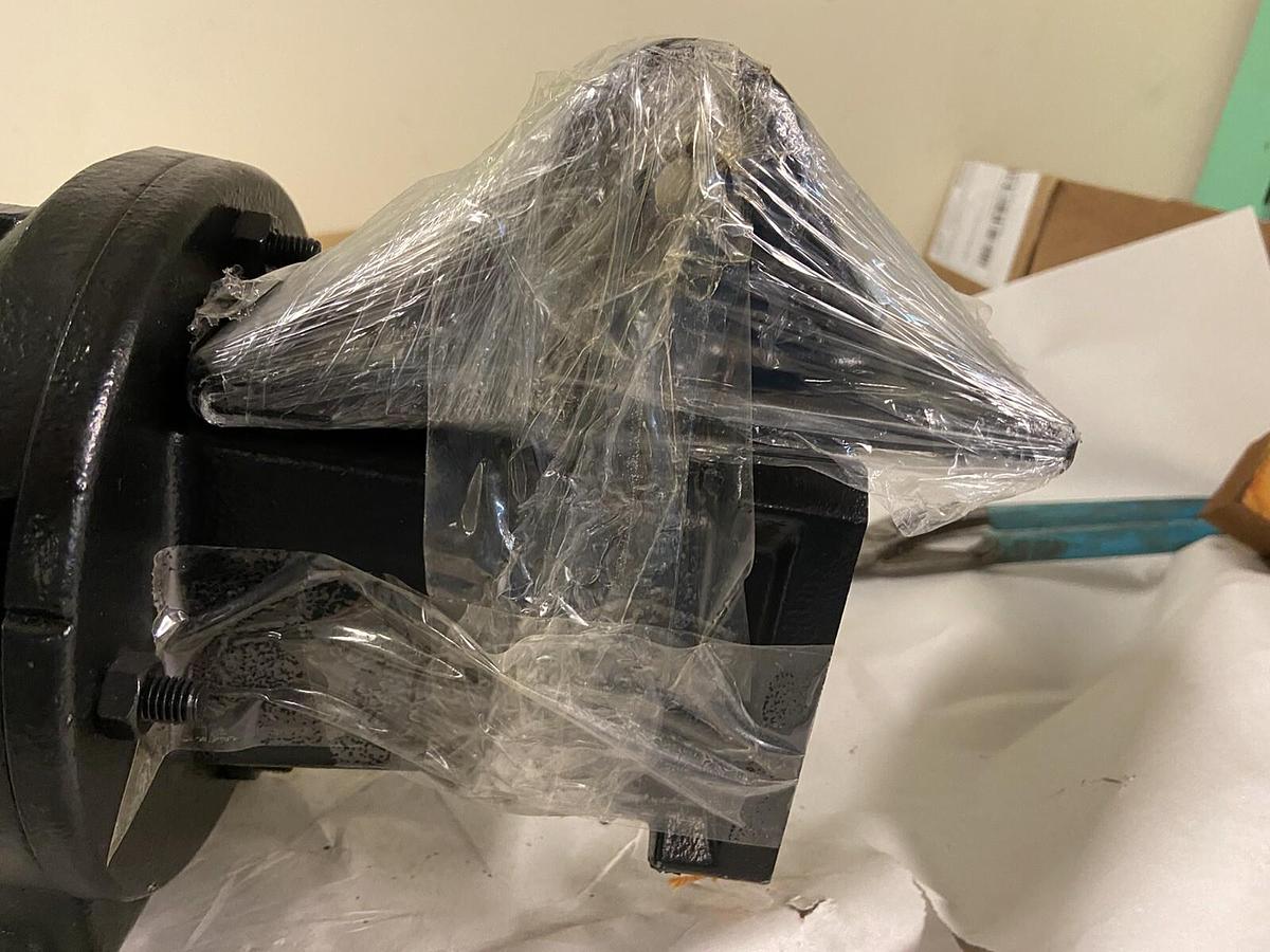 SEW Eurodrive,KA47/T-AQH100/3,GEAR DRIVE 4500/127RPM Ratio 35.39