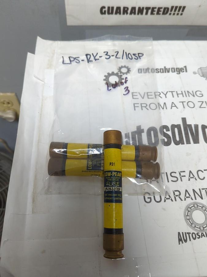 COOPER BUSSMANN,LPS-RK-3-2/10,LOW PEAK 3-2/10 AMP FUSES LOT OF 3