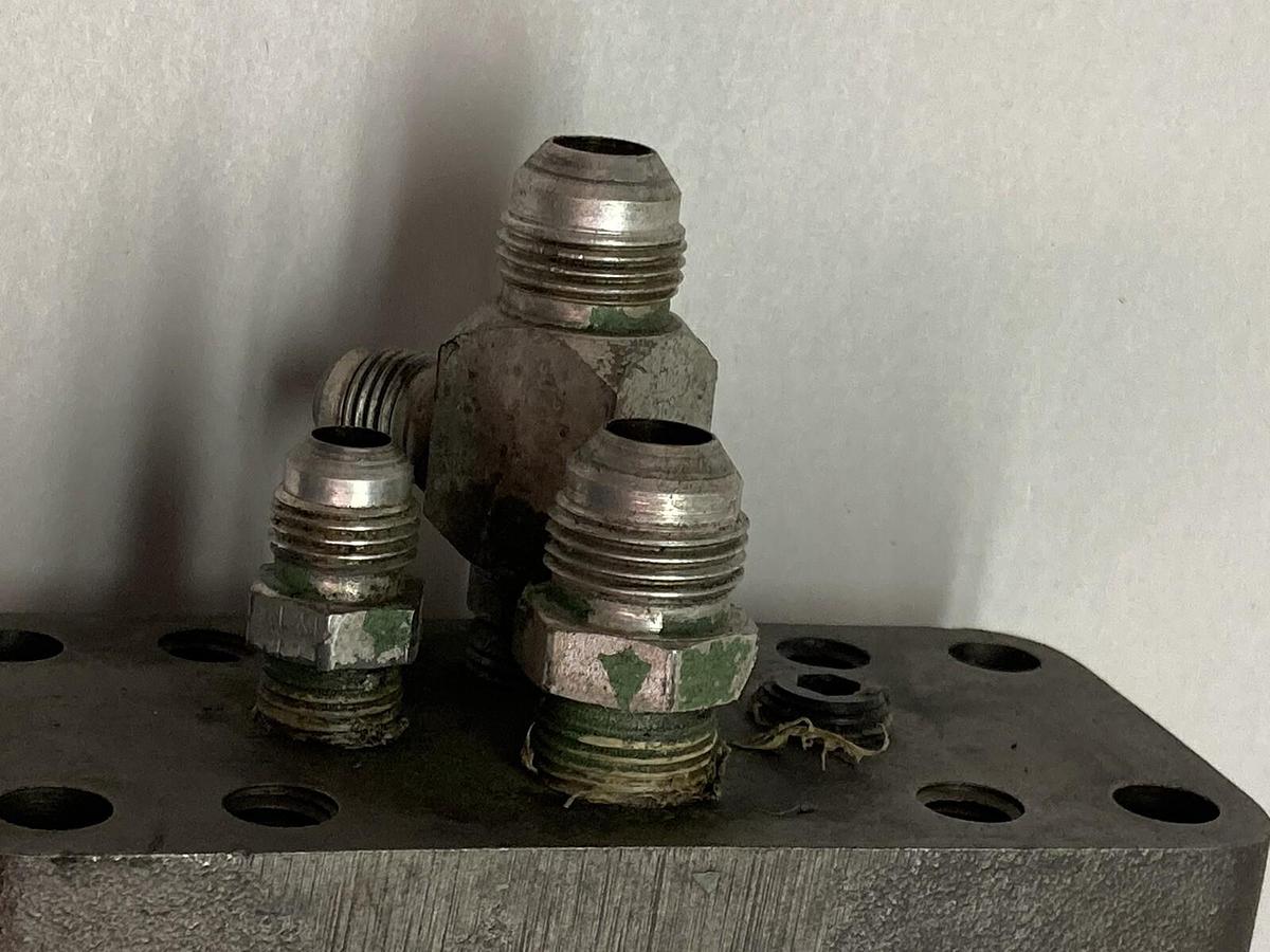 Used Vickers,XCG-03-F-10,Pressure Control Reducing Valve