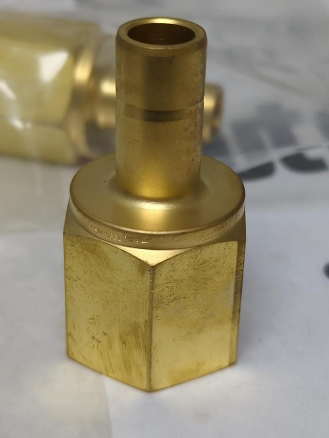 SWAGELOK,B-8-TA-7-8,1/2TA X 1/2FNPT FEMALE TUBE ADAPTER LOT OF 2 NOS