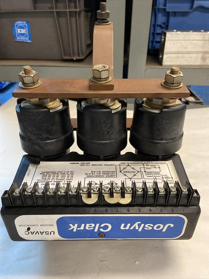 Used Joslyn Clark,VC77U03515-26,Vacuum Contactor 320Amp 1.5KV