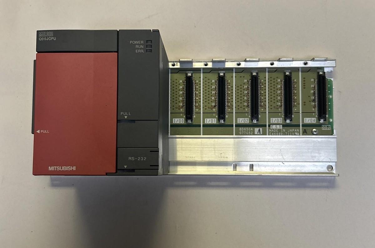 Used MITSUBISHI,Q00JCPU,POWER SUPPLY AND CPU MODULE WITH RACK