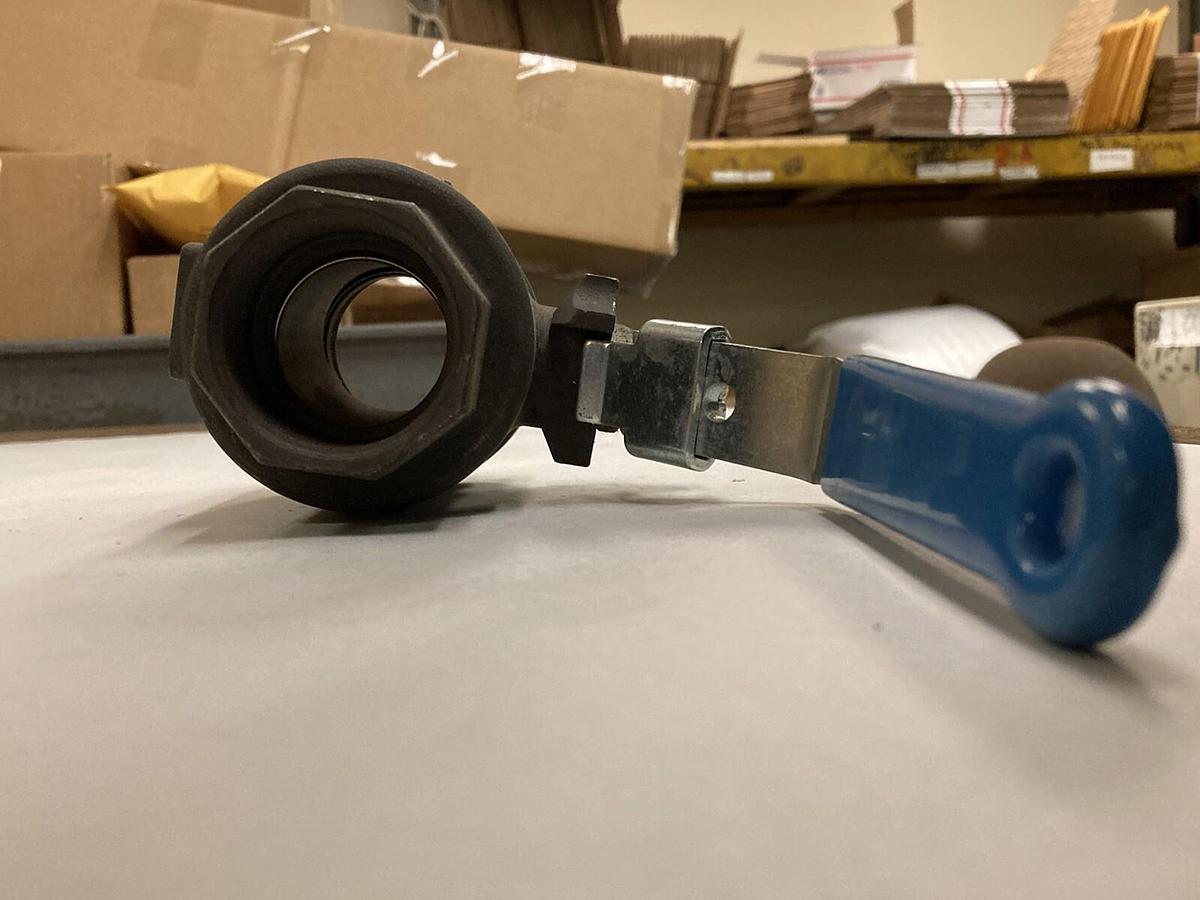 Jamesbury,1000 CWP,1-1/2 INCH WCB Valve