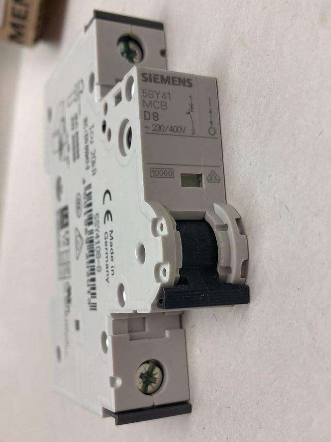 Siemens,5SY4 108-8,Miniature Circuit Breaker 1P 230/400V