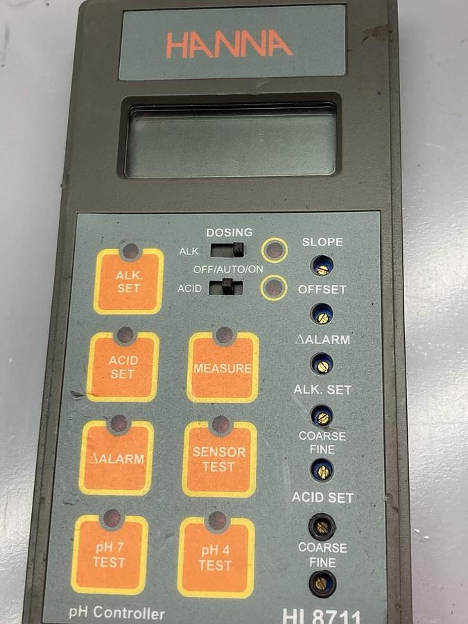 Used Hanna,HI 8711,pH Controller Enclosure