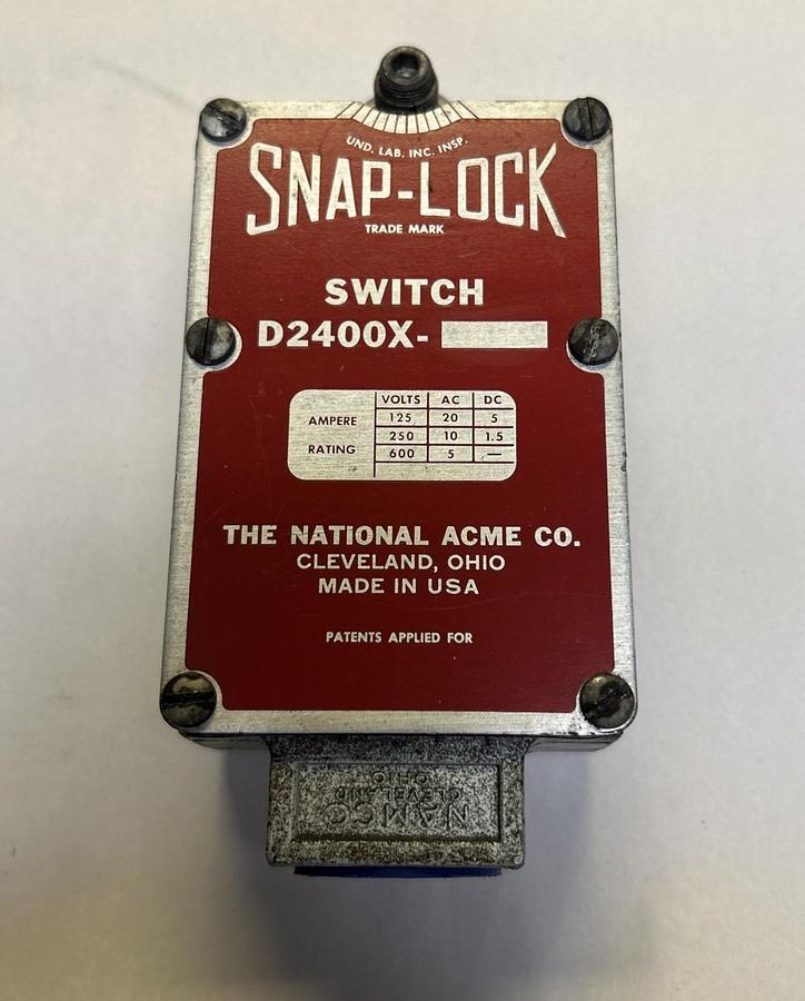 Used NAMCO,D2400X,SNAP-LOCK LIMIT SWITCH