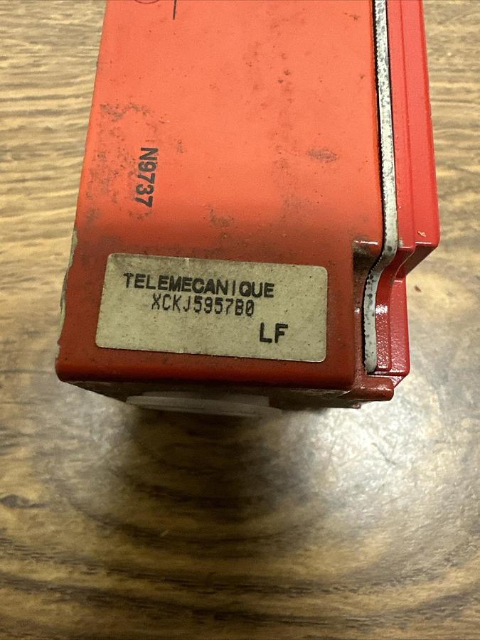 Used Telemechanique,XCS-L,Locking Switch
