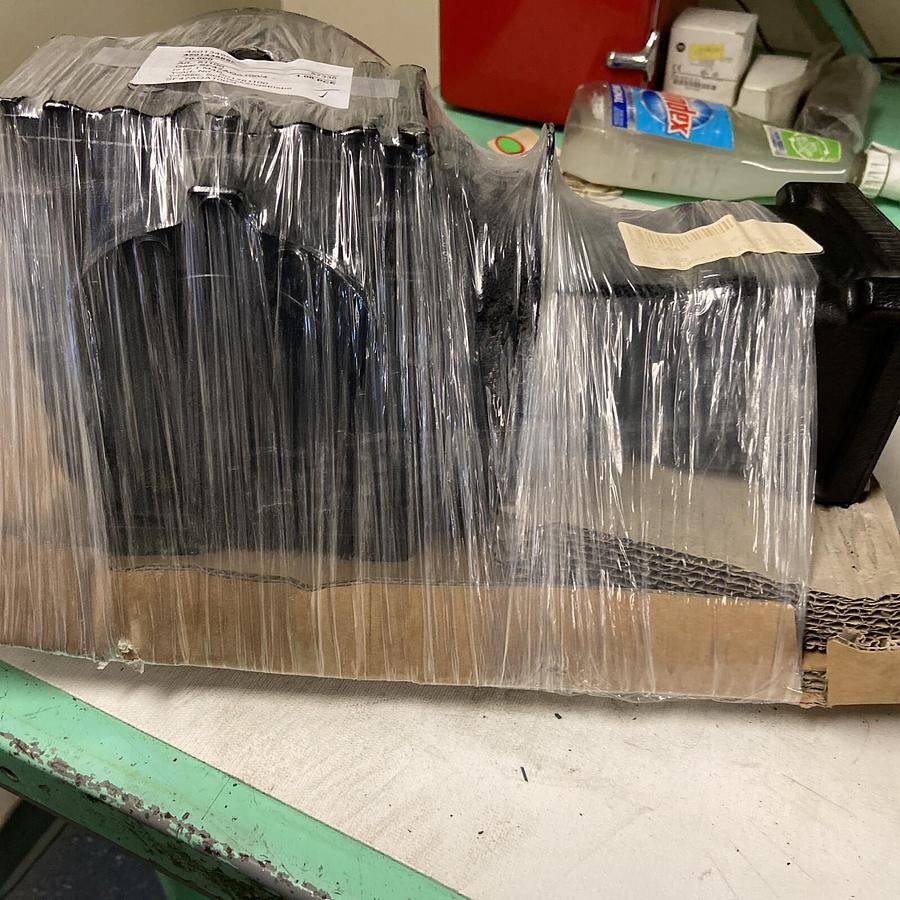 SEW Eurodrive,SF47-AQA100/4,Gear Reducer 4500/372RPM Ratio 12.1