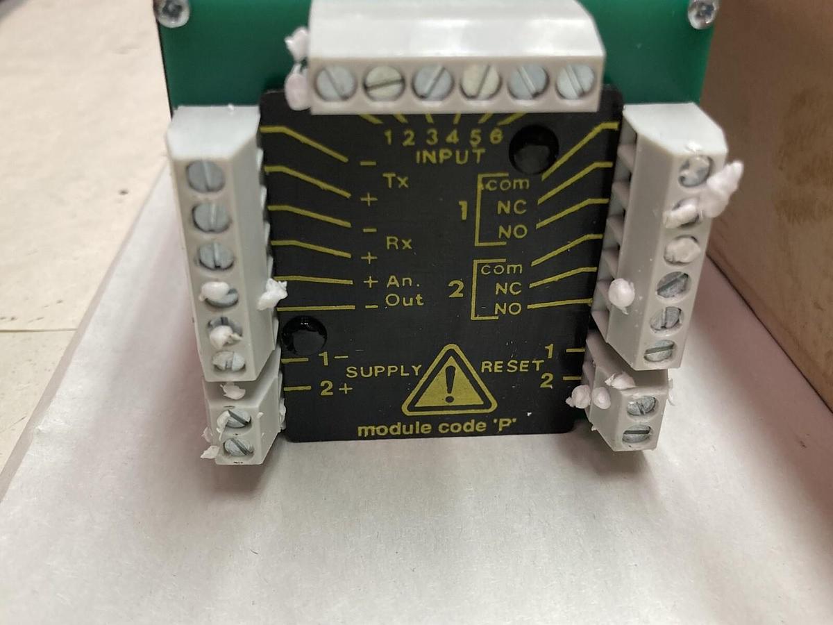 Thames Side,XT1500/2/110,Panel-Mounted Digital Indicator