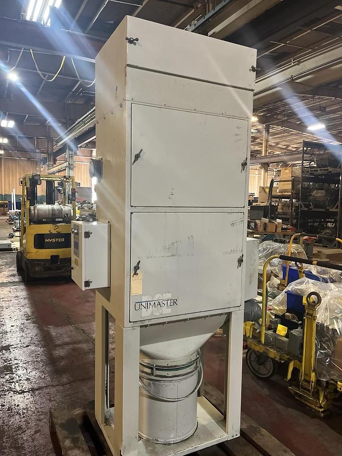 Used DCE,UMA102K3SF,UNIMASTER DUST COLLECTOR 2HP 220V 3PH