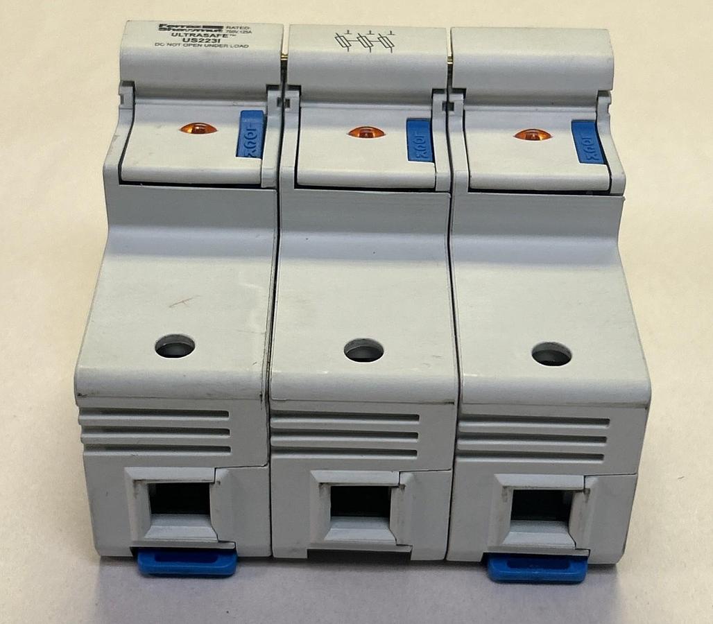 Used FERRAZ SHAWMUT,US223I,FUSE HOLDER 125A 750V LOT OF 3