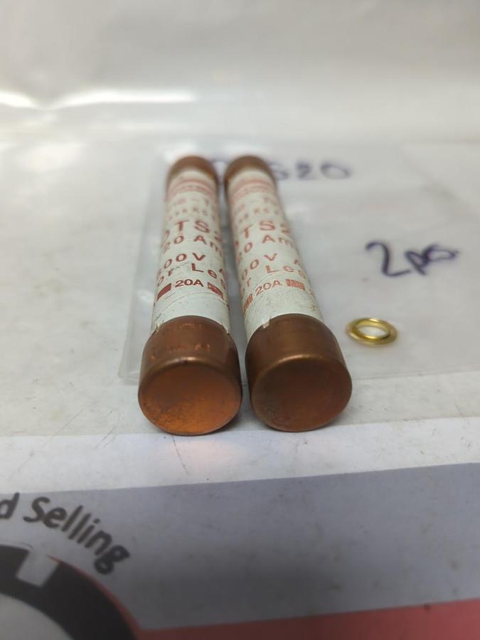 Used FERRAZ SHAWMUT,OTS20,ONE-TIME 20 AMP FUSE LOT OF 2 PRE-OWNED