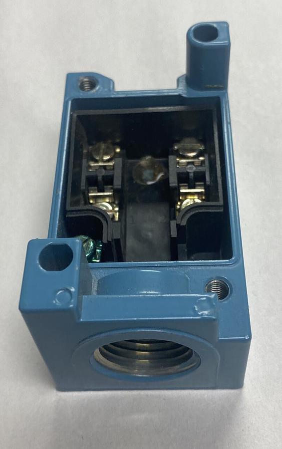 Honeywell Micro Switch,LSZ4001,Limit Switch NOS