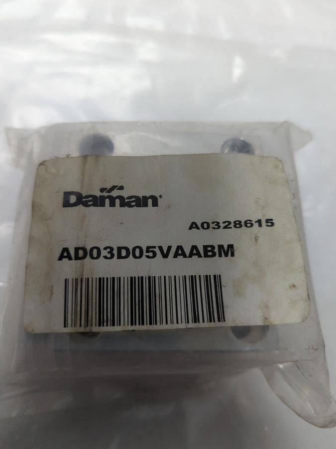 DAMAN VALVE,AD03D05VAABM,MANIFOLD VALVE ADAPTER NOS