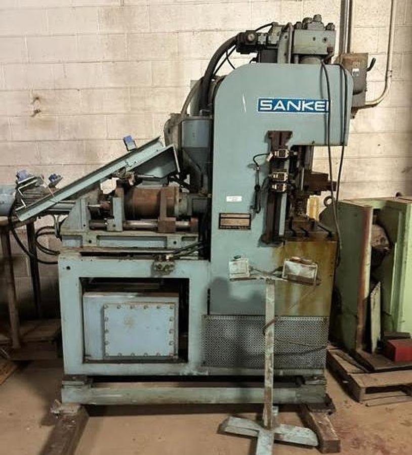 Used Sankei,S67 Injection Molding Machine