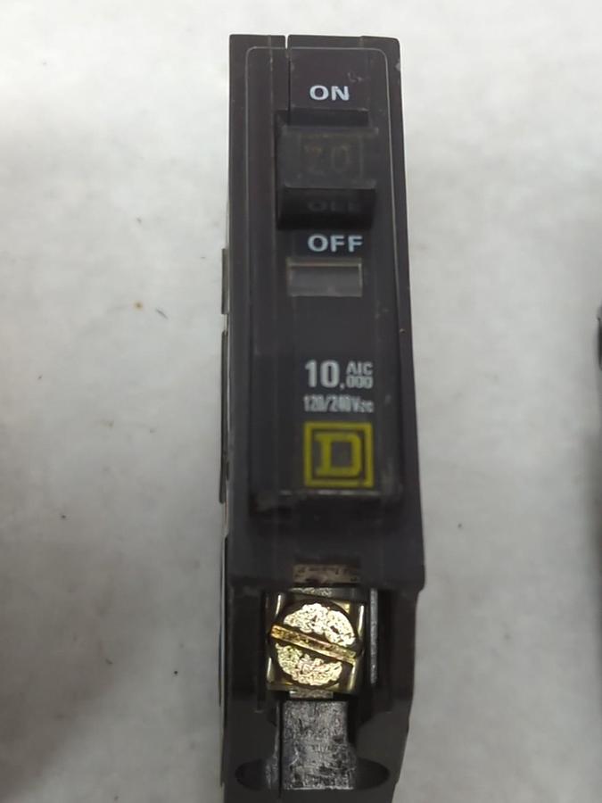 Used SQUARE D,QO120,CIRCUIT BREAKER 20 AMP 1-POLE LOT OF 4 PRE-OWNED