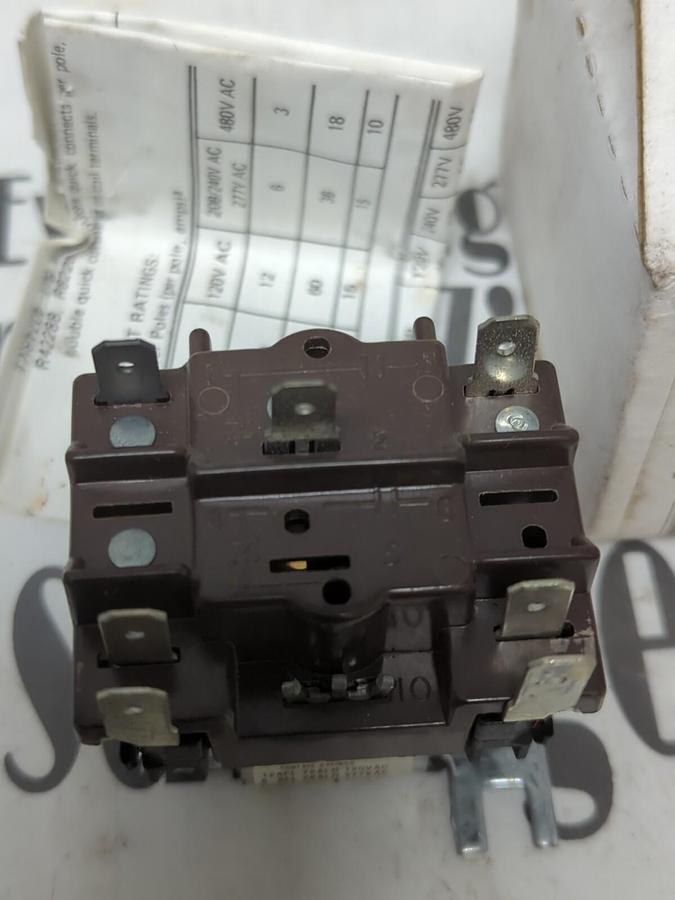 HONEYWELL,R8222 D 1014 DPDT,RELAY 24V 50/60HZ NOS