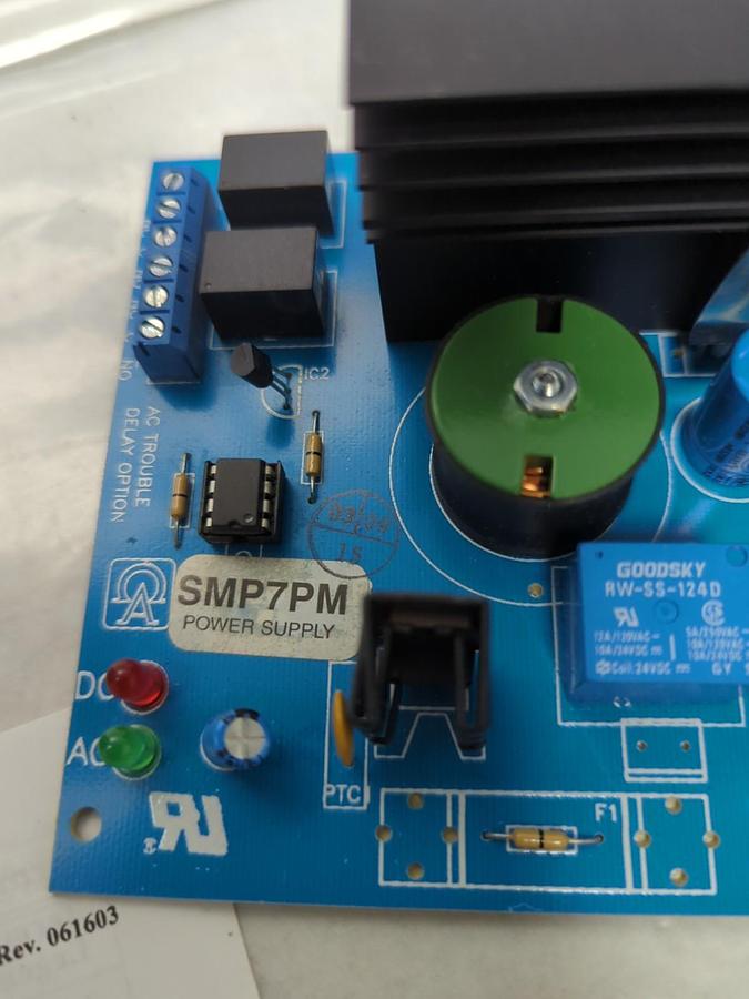 ALTRONIX,SMP7PM,POWER SUPPLY CHARGER 12-24VDC @ 6A NOS