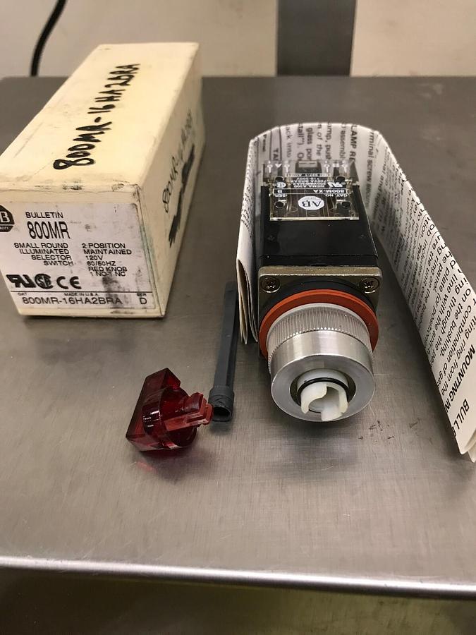 Allen Bradley,800MR-16HA2BRA,Illuminated Selector switch