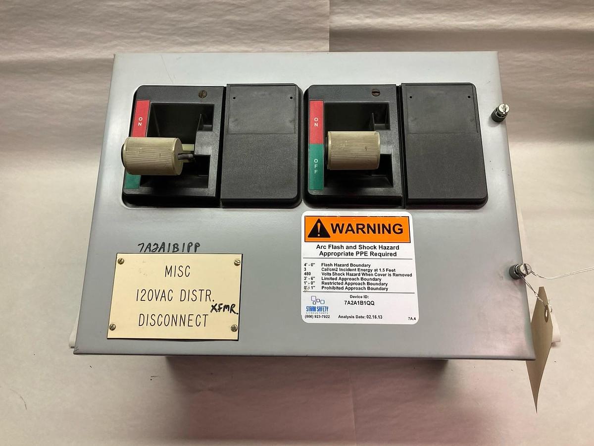 Cutler Hammer,30 Amps,12 INCH MCC Dual BREAKER/FUSED Disconnect Bucket 30A 480V