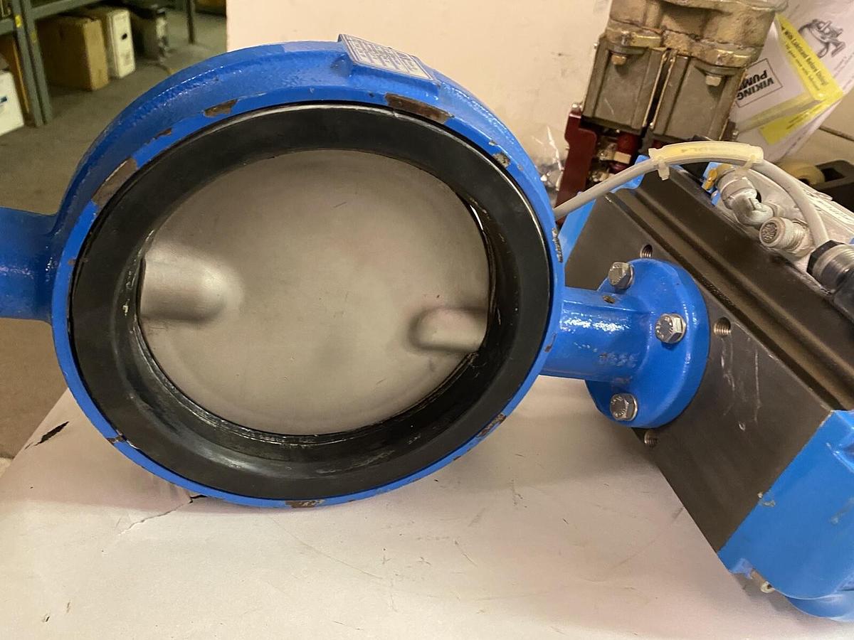 Used VALBIA,DN100,PNEUMATIC ACTUATOR WITH PN16 6 INCH BUTTERFLY VALVE