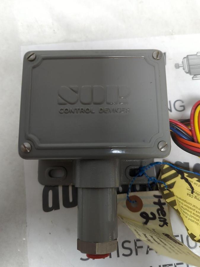 SOR,5NN-GG45-N4-F1A,PRESSURE SWITCH 45-550 PSI NOS