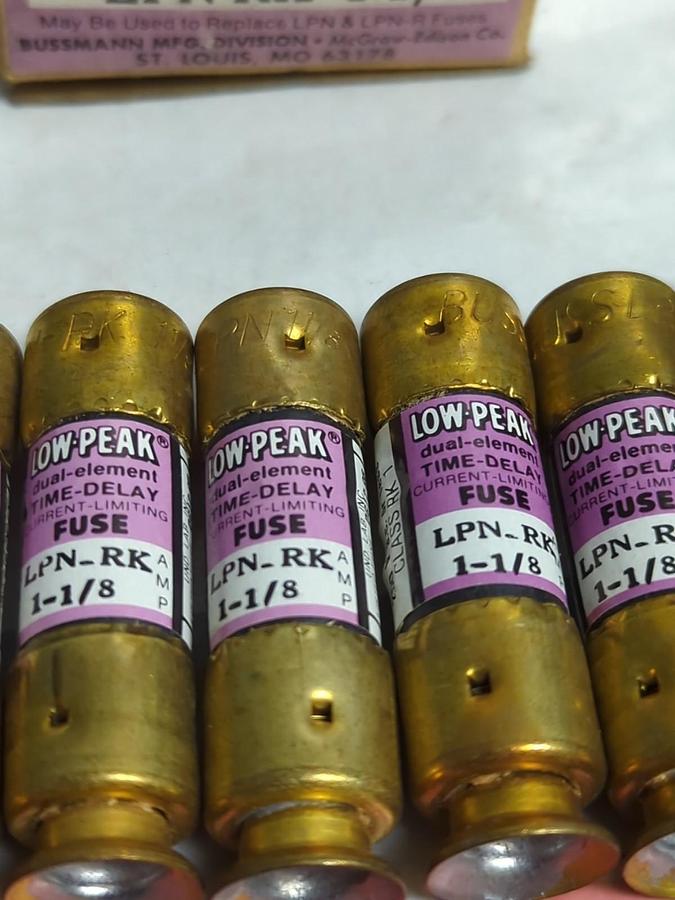 BUSSMANN,LPN-RK-1-1/8,LOW-PEAK 1-1/8 AMP FUSES BOX OF 10 NOS