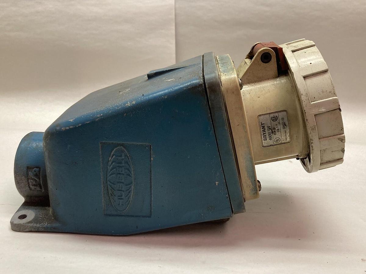 Used Hubbell,460B7W,Female Receptacle 1-1/2 Inch Conduit Box