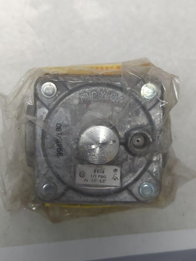 MAXITROL,TV48,PRESSURE REGULATOR 1/2 PSIG 3.0-6.0 NOS