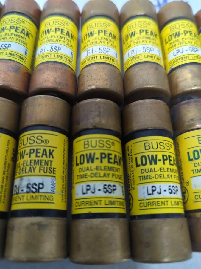Used COOPER BUSSMANN,LPJ-5SP,LOW-PEAK 5 AMP FUSES LOT OF 15 PRE-OWNED