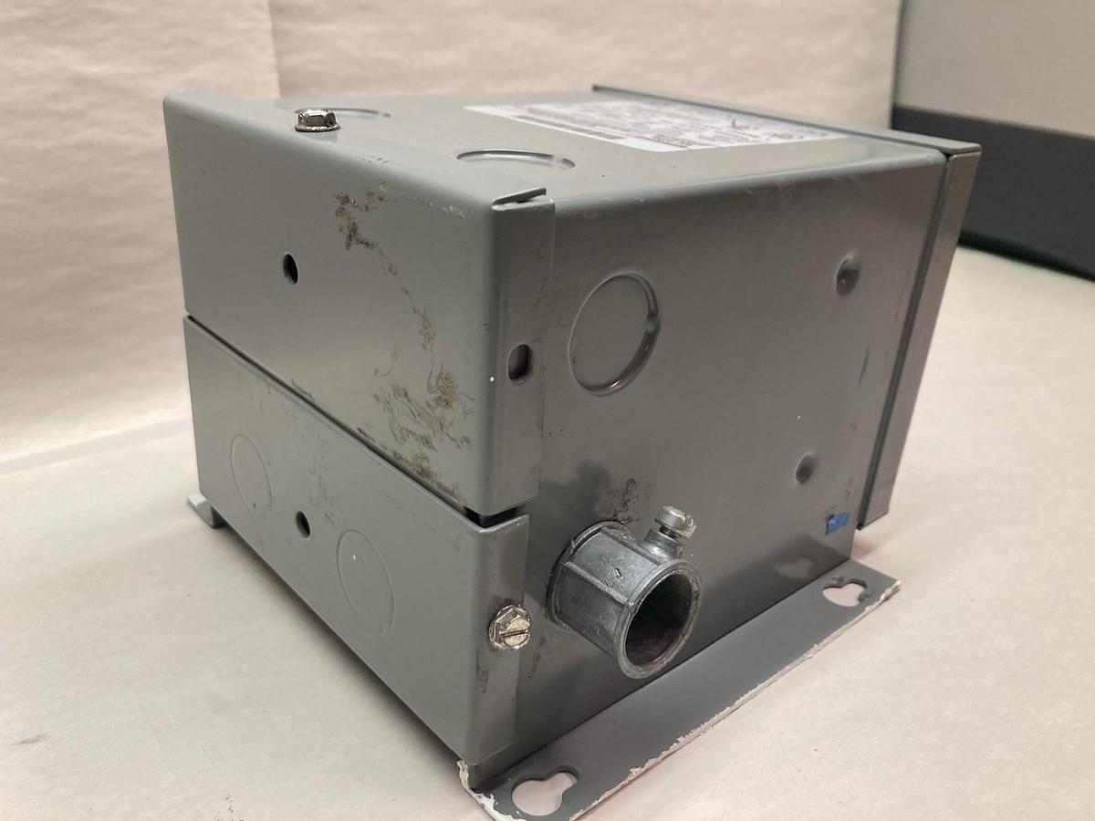 Used Square D,500SV1B,1-Phase Transformer 0.500VA 240/480VAC