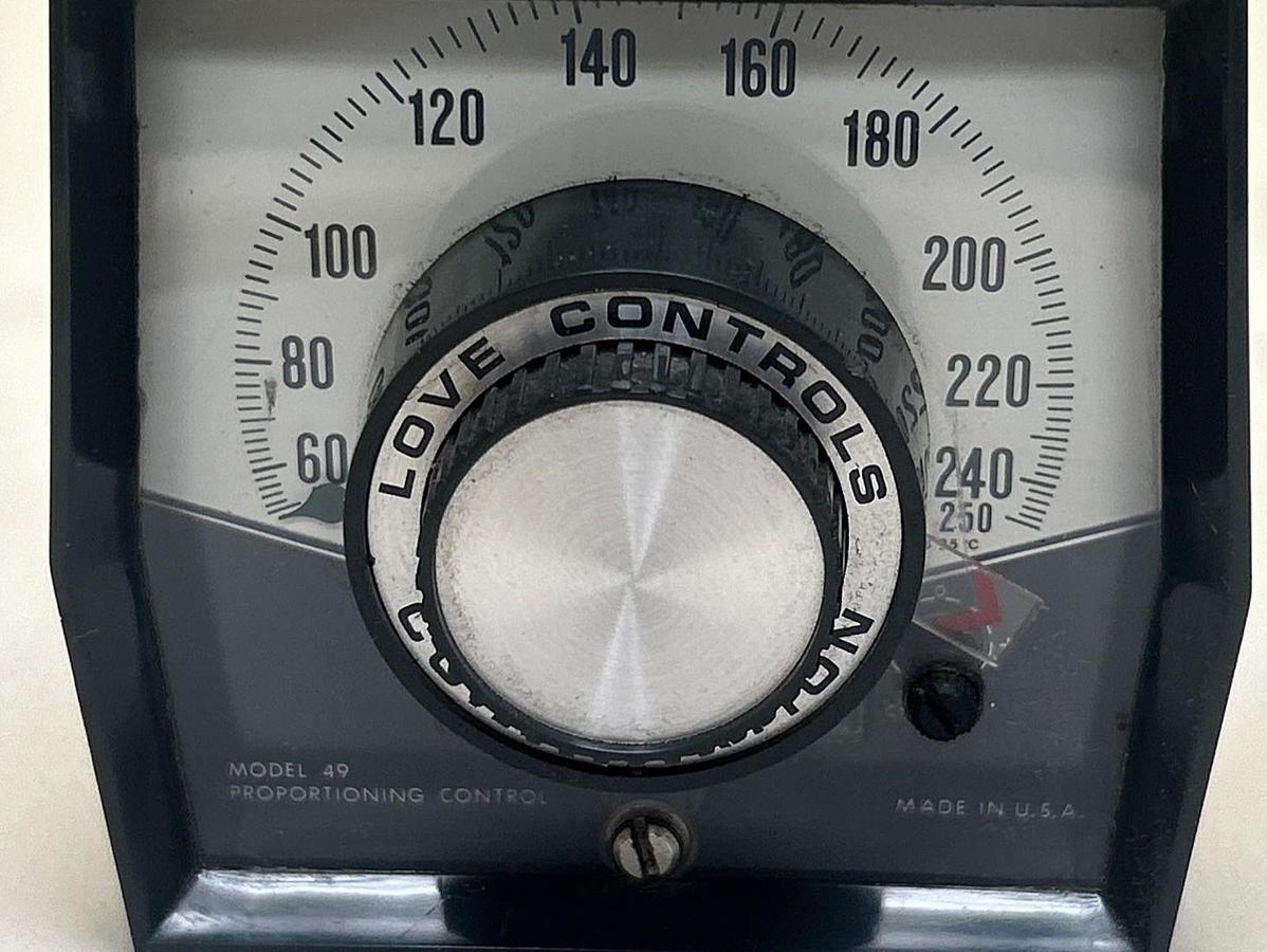 Used LOVE CONTROLS,MODEL 49,PROPORTIONING CONTROLLER