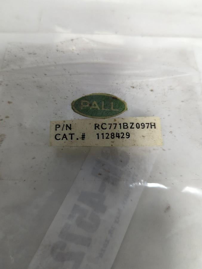 Used PALL,RC771BZ097H,DIFF PRESSURE SWITCH 110 VAC LOT OF 2 PRE-OWNED
