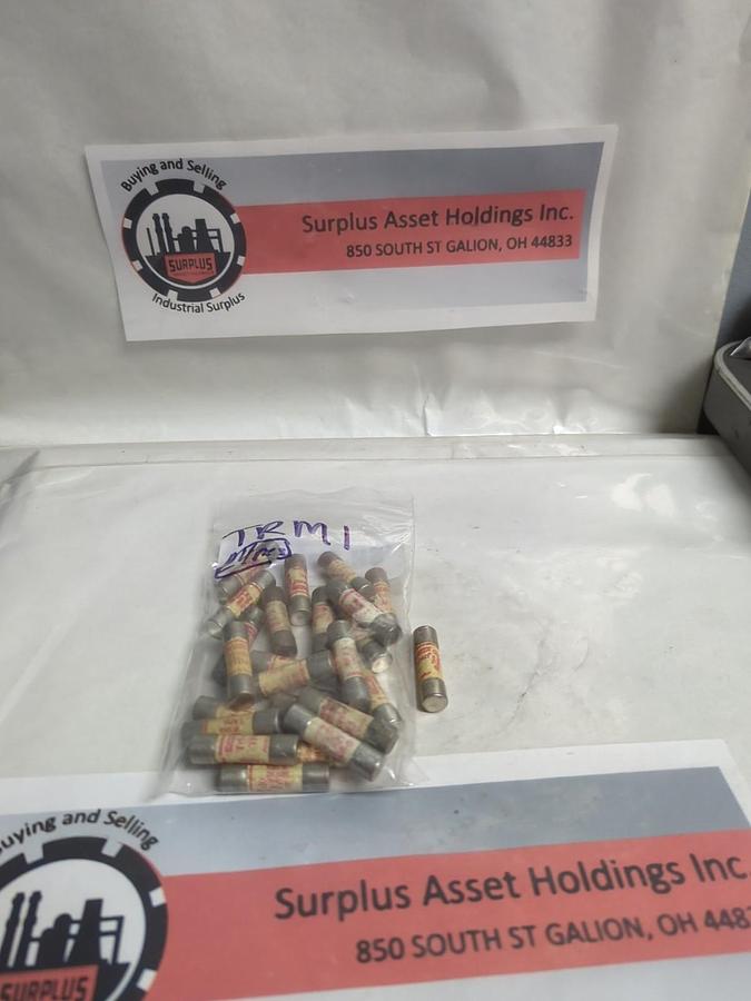 Used FERRAZ SHAWMUT,TRM1,TRI-ONIC 1 AMP FUSE LOT OF 24 PRE-OWNED