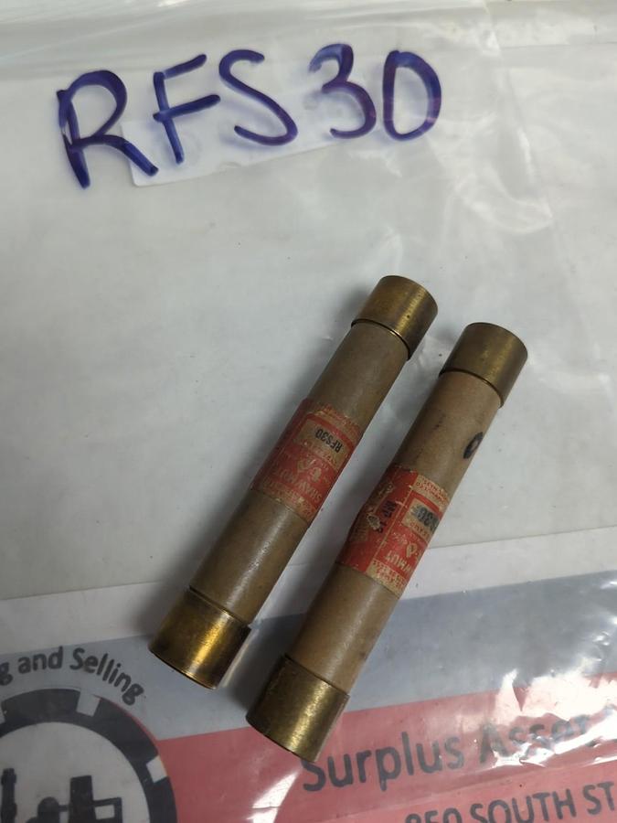CHASE SHAWMUT,RFS30,RENEWABLE FUSE 30 AMP LOT OF 2 PRE-OWNED