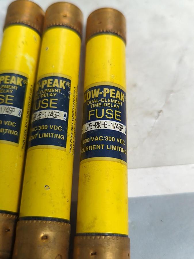 Used COOPER BUSSMANN,LPS-RK-6-1/4SP,LOW-PEAK 6-1/4 AMP FUSE LOT OF 3 PRE-OWNED