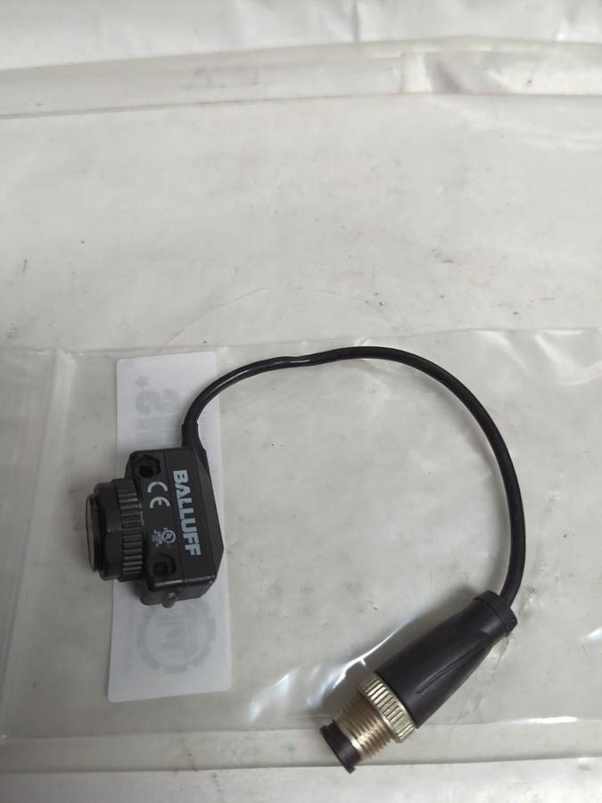 Used BALLUFF,BOS 11K-PA-1D10-00-15-24,PHOTOELECTRIC SENSOR PRE-OWNED