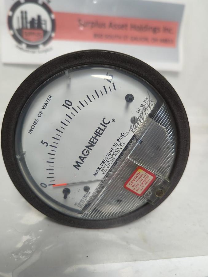 Used MAGNEHELIC,2015,DIFFERENTIAL PRESSURE GAUGE 15PSIG PRE-OWNED