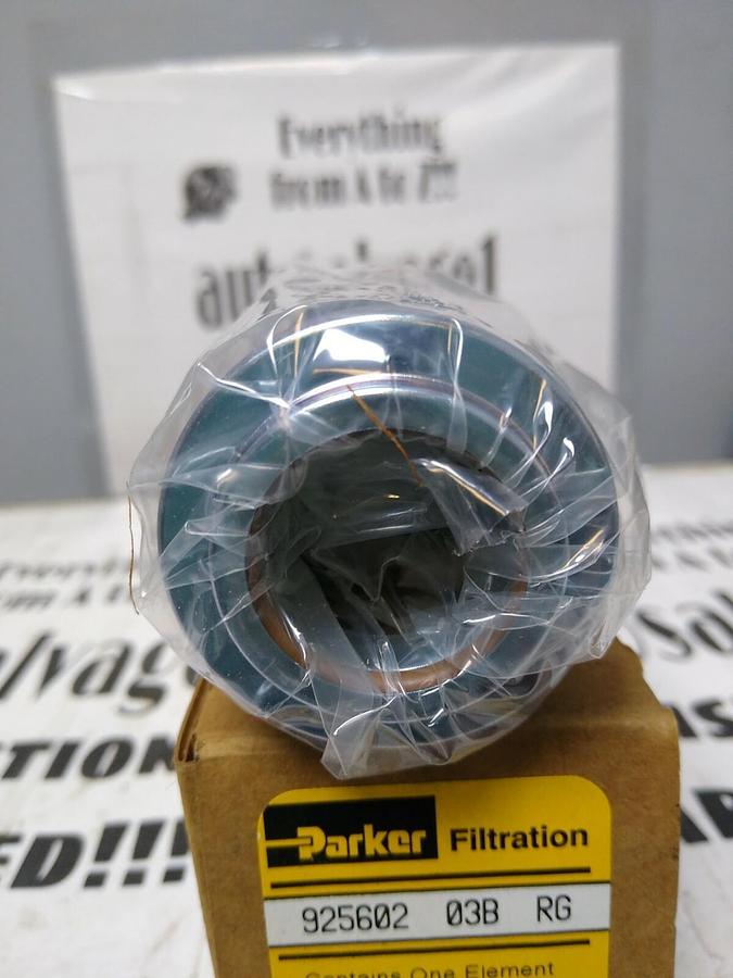 Used Parker,925602 03B  RG,Oil Filter NOS